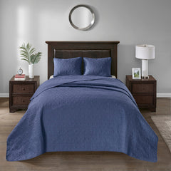 Reversible Quilt and Bedspread Set perspective