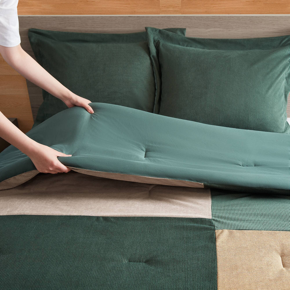 3 Pieces Full/Queen Comforter Set,Green Media 11