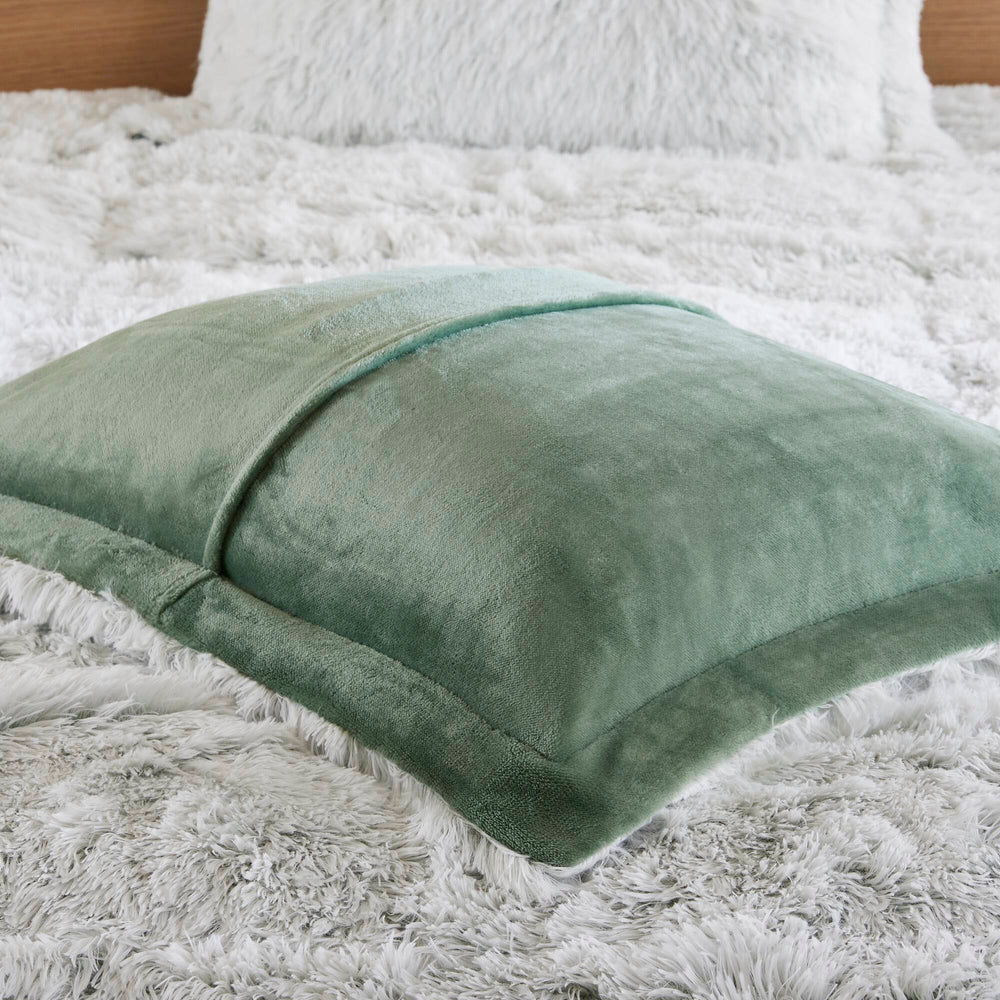 3 PCS Full/Queen Shaggy Faux Fur Comforter Mini Set Green/White Media 5