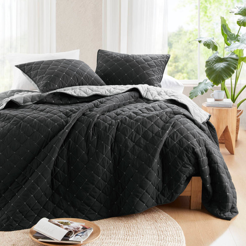 7 Piece Stripe Comforter and Quilt Set-Full/Queen