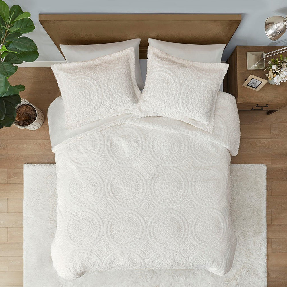 Full/Queen Embroidered Medallion Faux Fur Ultra Plush Comforter Mini Set Media 2