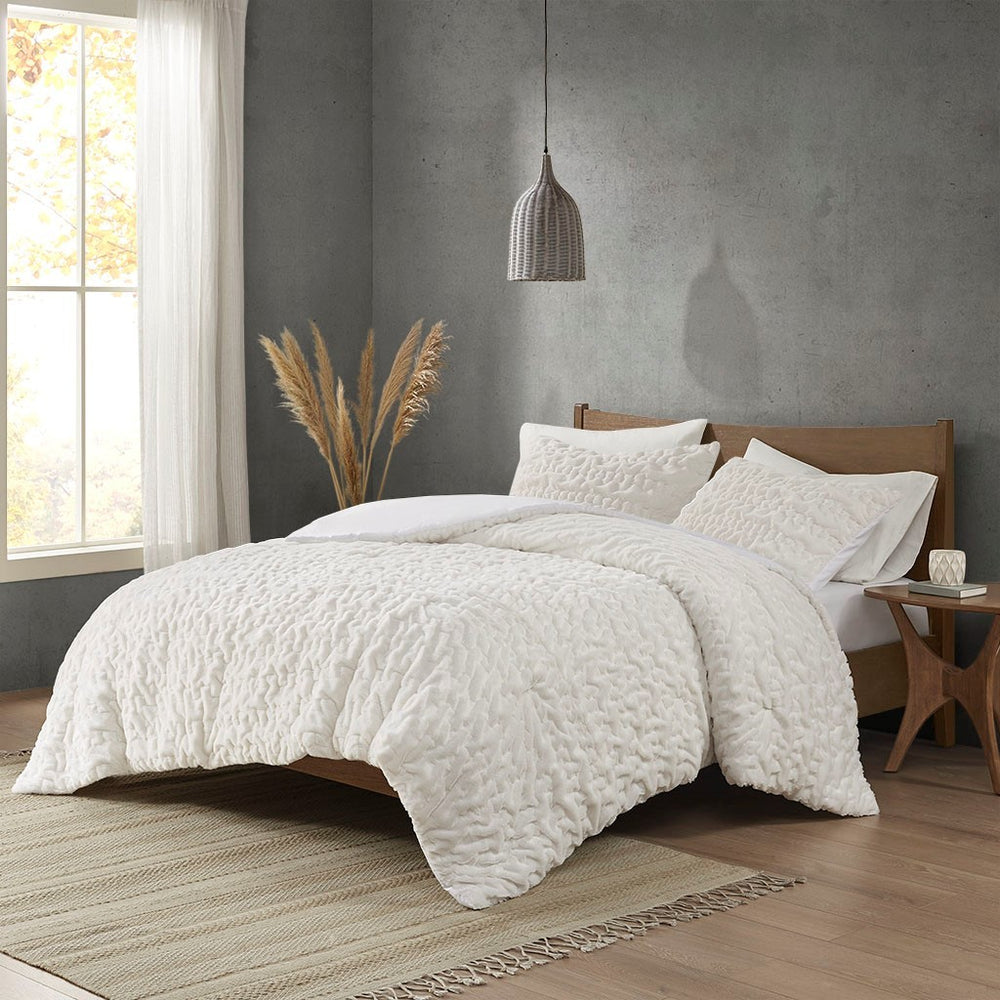 King/Cal King Ruched Fur Down Alternative Comforter Set Media 1