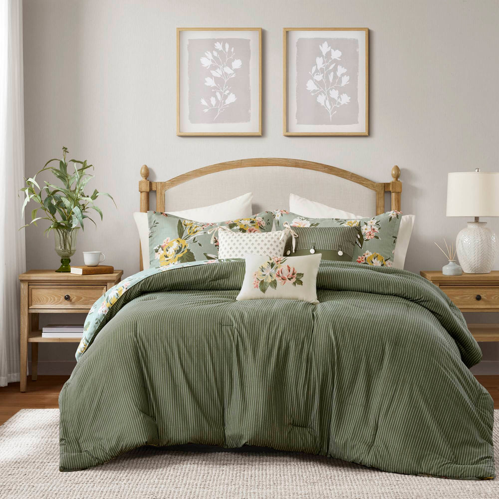 7-Piece Queen Vin  Floral Comforter Set, Green Media 3