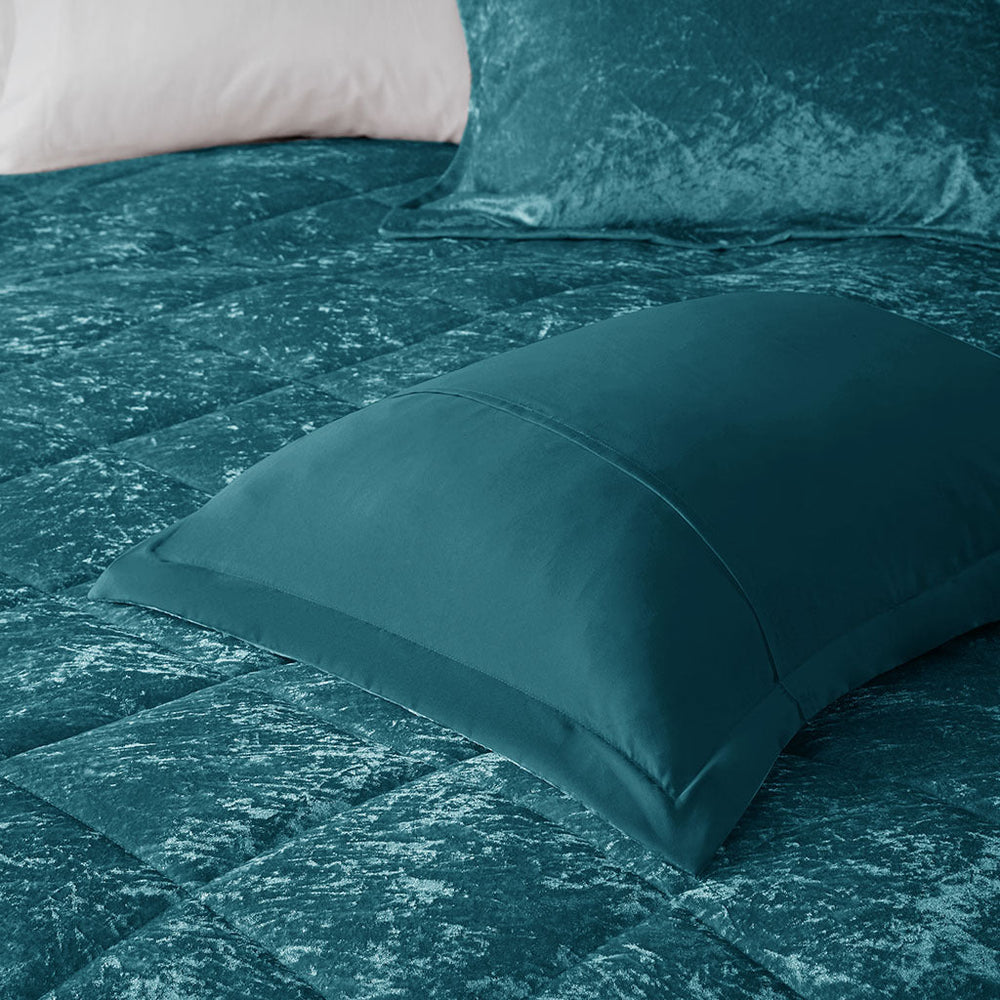 Full/Queen Velvet Duvet Cover Set with Throw Pillow Media 11