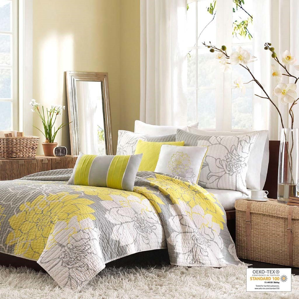 6 Piece Printed Cotton Quilt Set with Throw Pillows Taupe Grey/Yellow King/Cal King Media 6