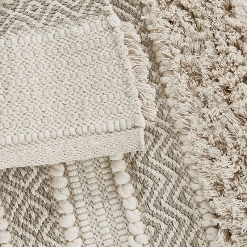 Boho Bath Rug Handwoven Polyester Textured Stripe Natural Color For Bathrooms