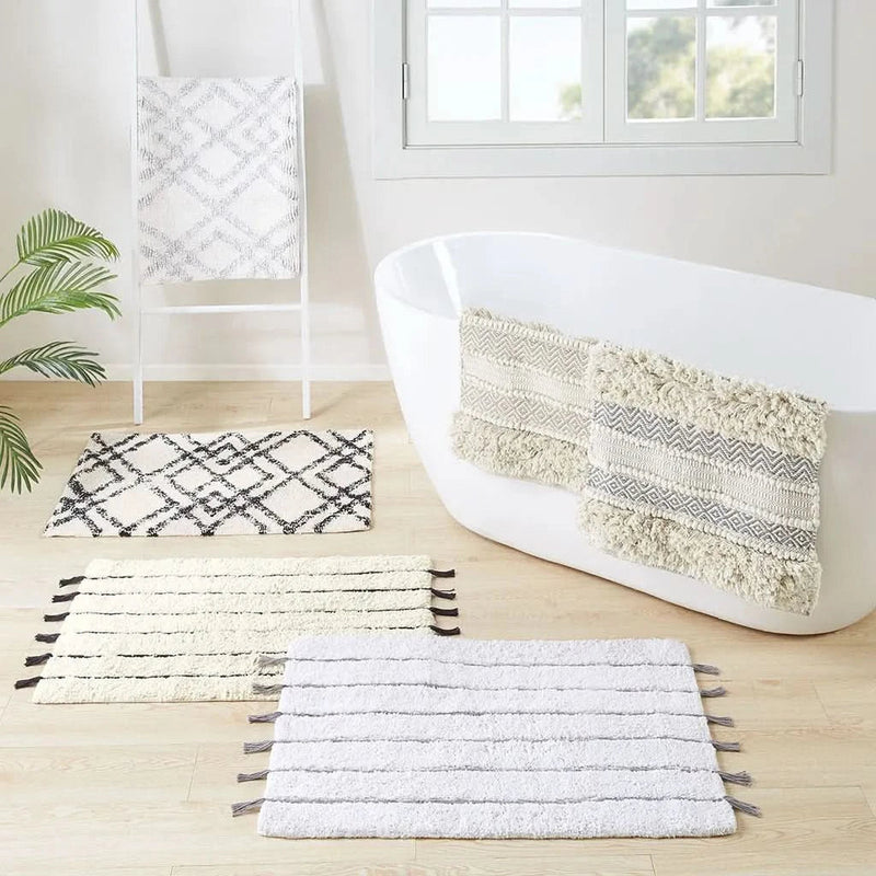 Boho Bath Rug Handwoven Polyester Textured Stripe Natural Color For Bathrooms