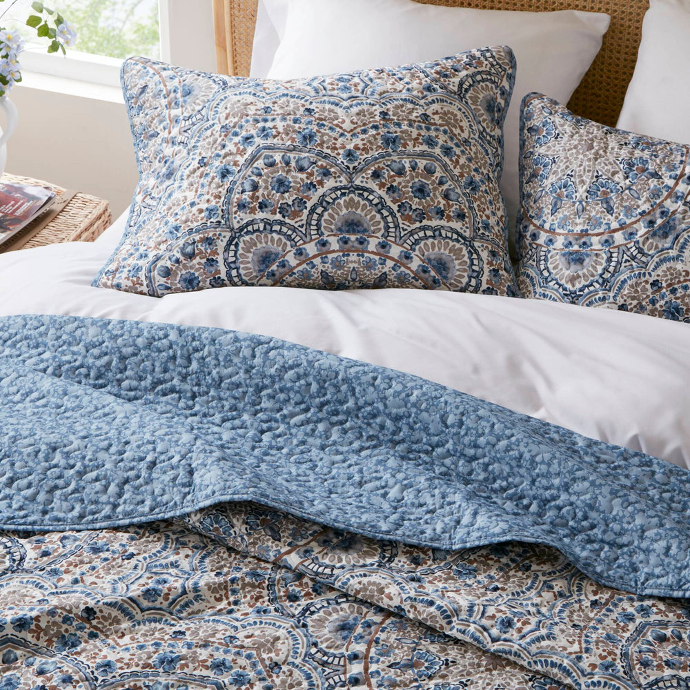 3-Piece King Boho Floral Reversible Quilt Media 20