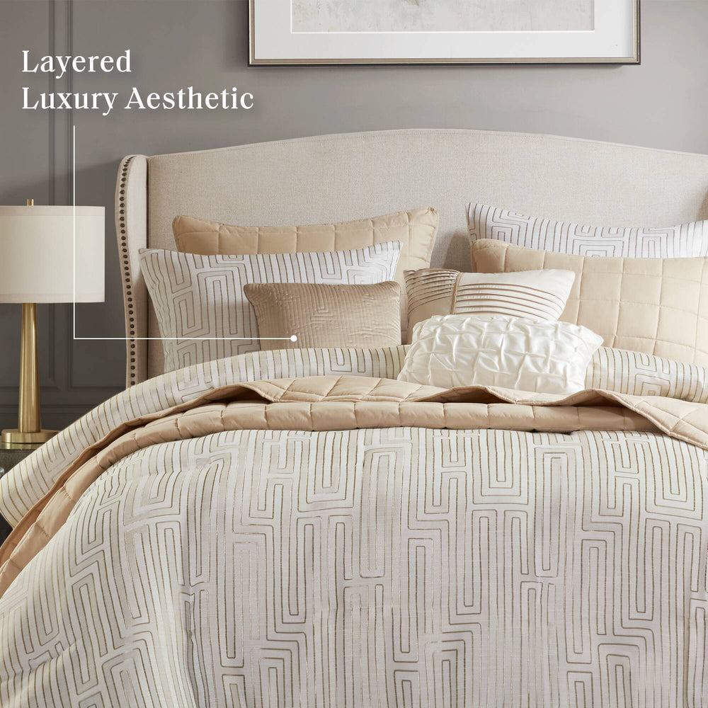 10 PCS King Luxury Jacquard Comforter Set Ivory Media 4