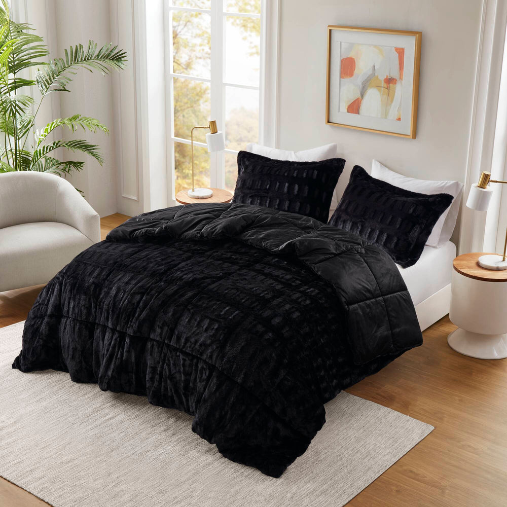 3 PCS King/Cal King Solid Faux Fur Comforter Mini Set Black Media 8