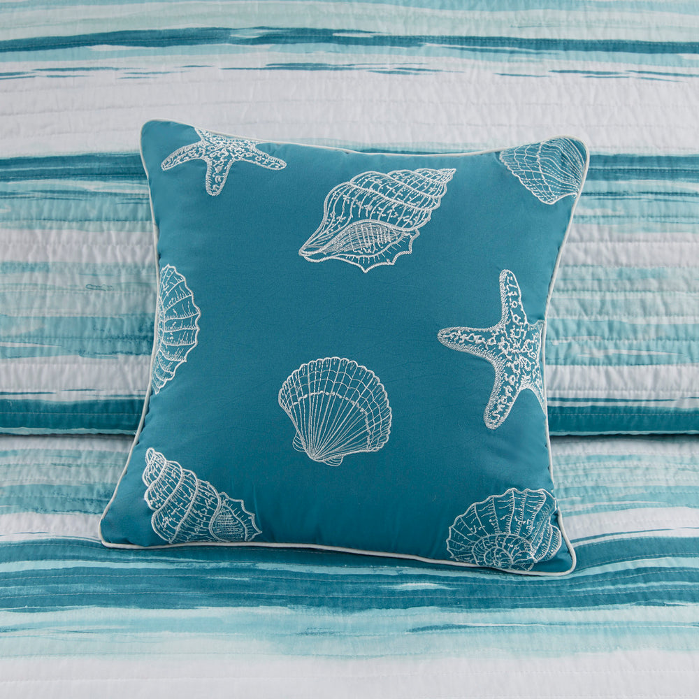 6 Piece Printed Quilt Set with Throw Pillows Aqua King/Cal King Media 6