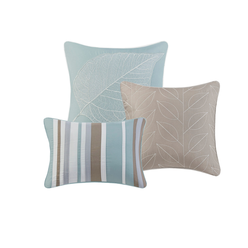 6 Piece Embroidered Quilt Set with Throw Pillows Blue King/Cal King Media 3