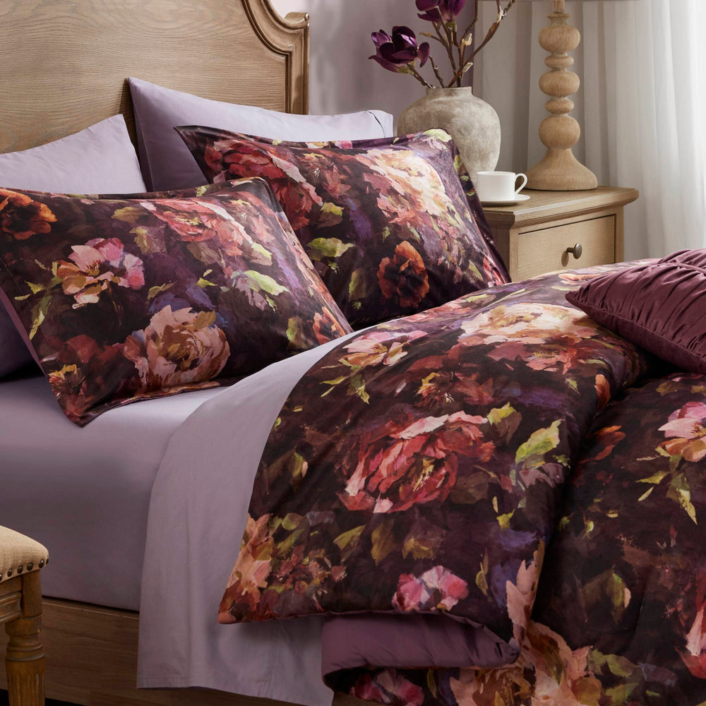 4-Piece Queen Velvet Comforter Set Media 17