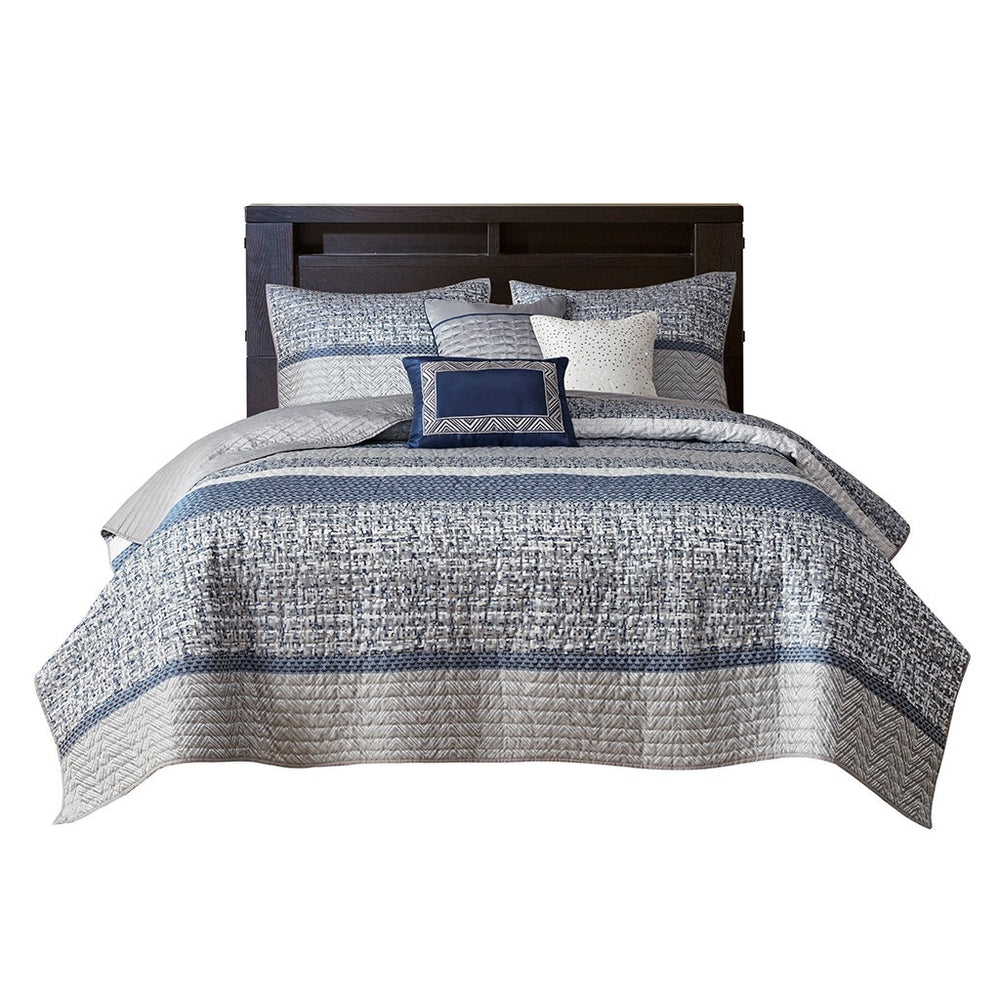 6 Piece Reversible Jacquard Quilt Set with Throw Pillows Navy Full/Queen Media 18