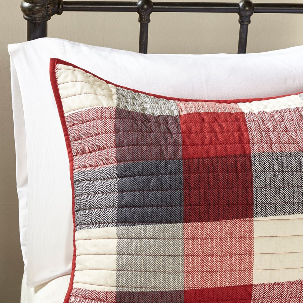 6 Piece Printed Herringbone Quilt Set with Throw Pillows Red King/Cal King Media 4