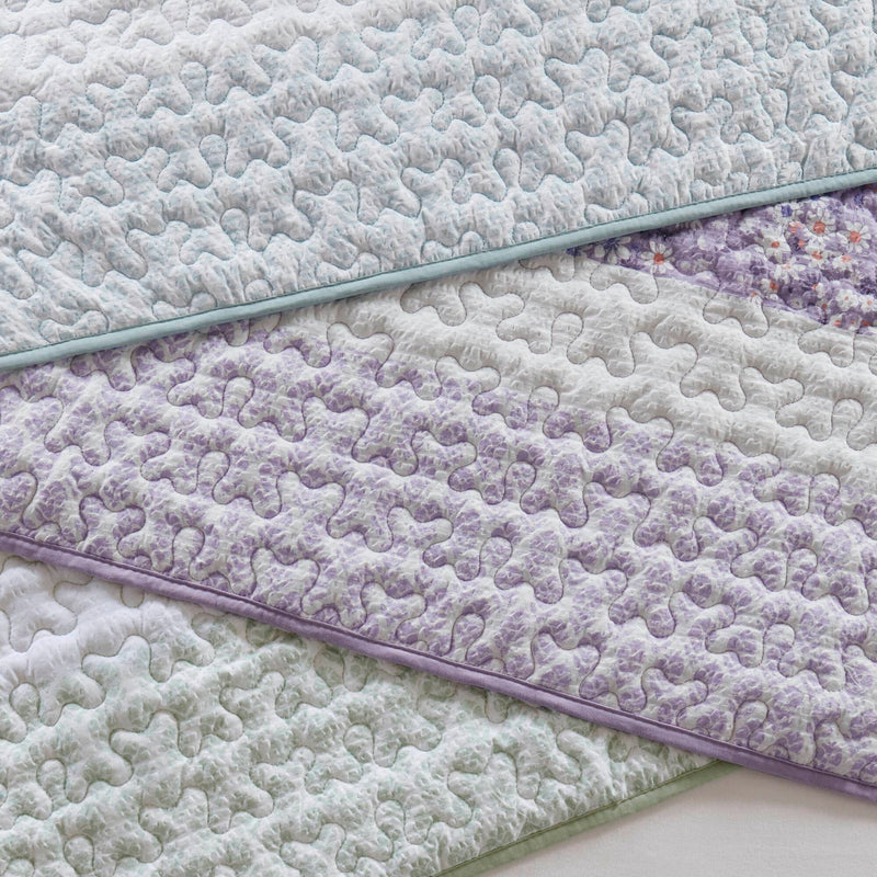 4 PCS King/Cal King Seersucker Quilt Set with Throw