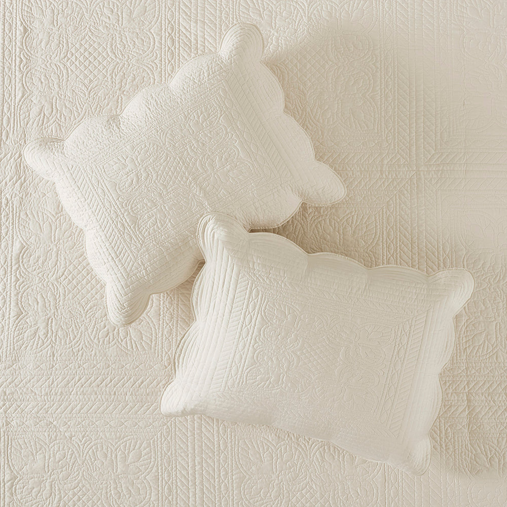 3 Piece Reversible Scalloped Edge Quilt Set Cream King/Cal King Media 3