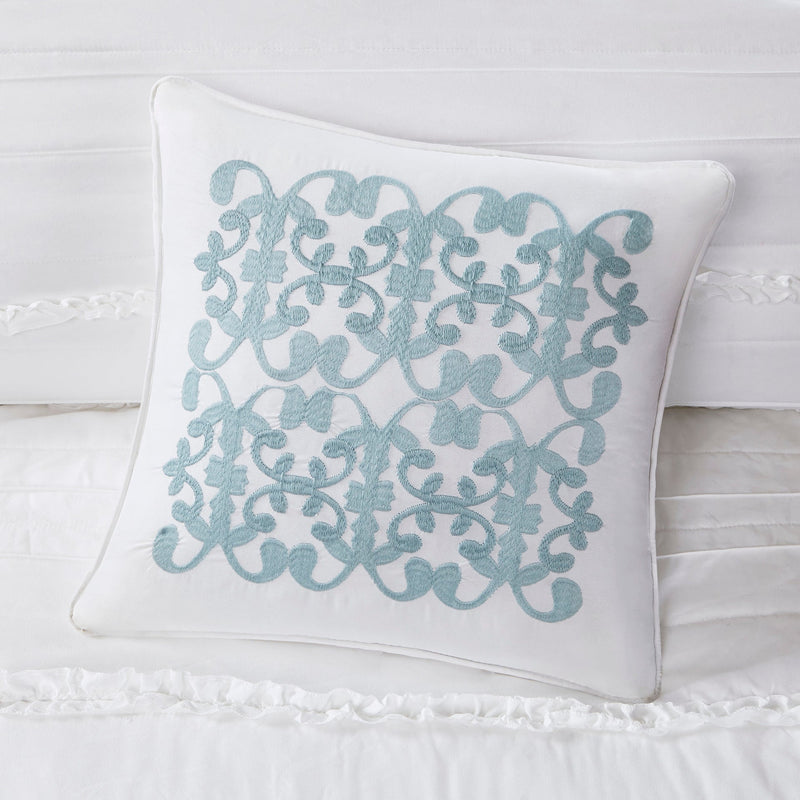 4 Piece   Reversible Ruffle Quilt Set with Throw Pillow White Full/Queen