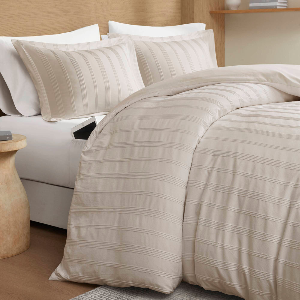 3-Piece Cal King Woven Striped Duvet Set Media 20
