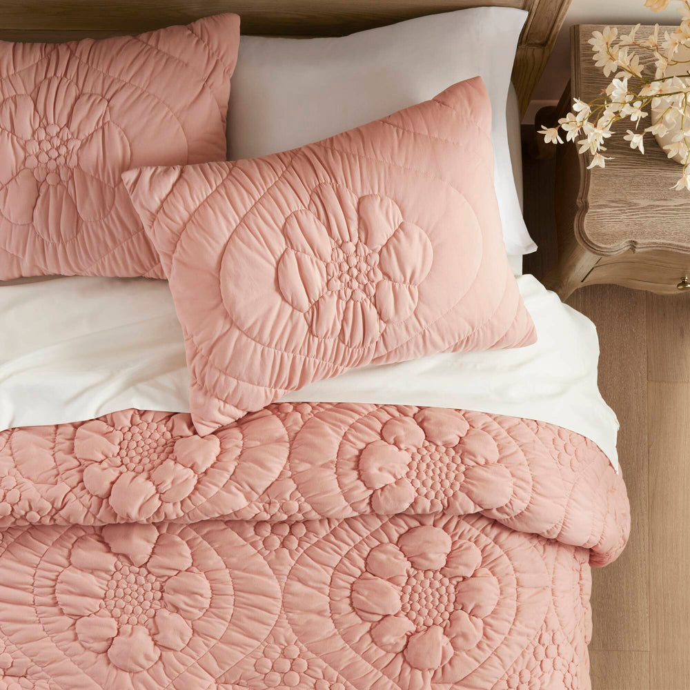 3-Piece Full/Queen Comforter Set,Pink Media 17