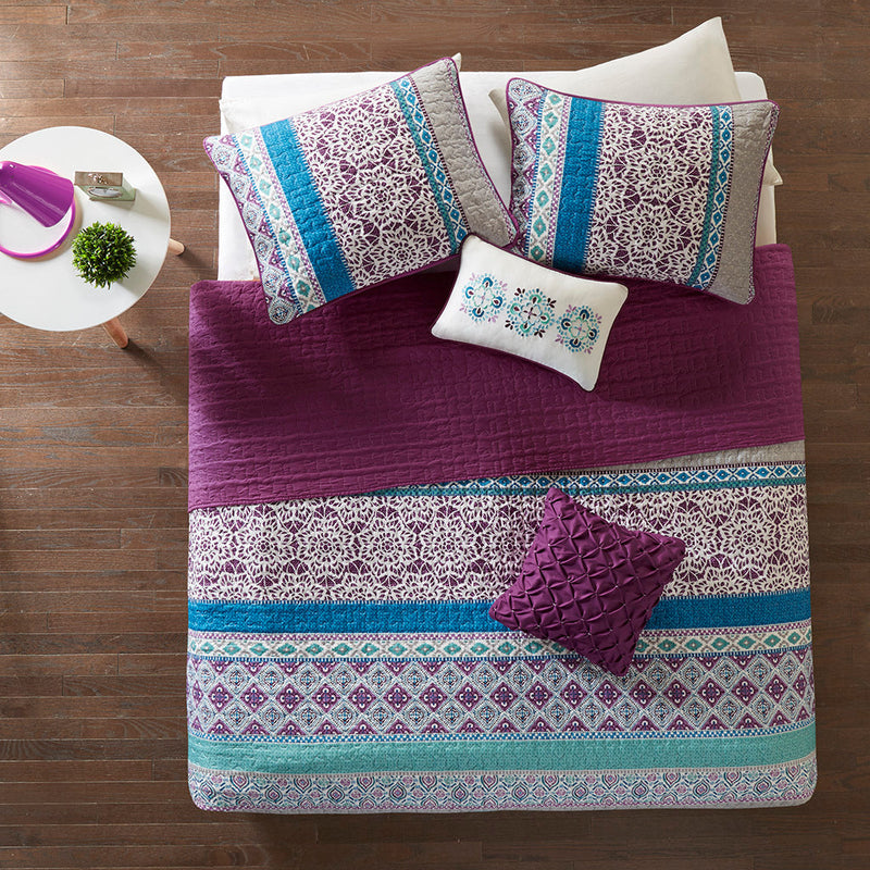 Twin/Twin XL Reversible Quilt Set with Throw Pillows