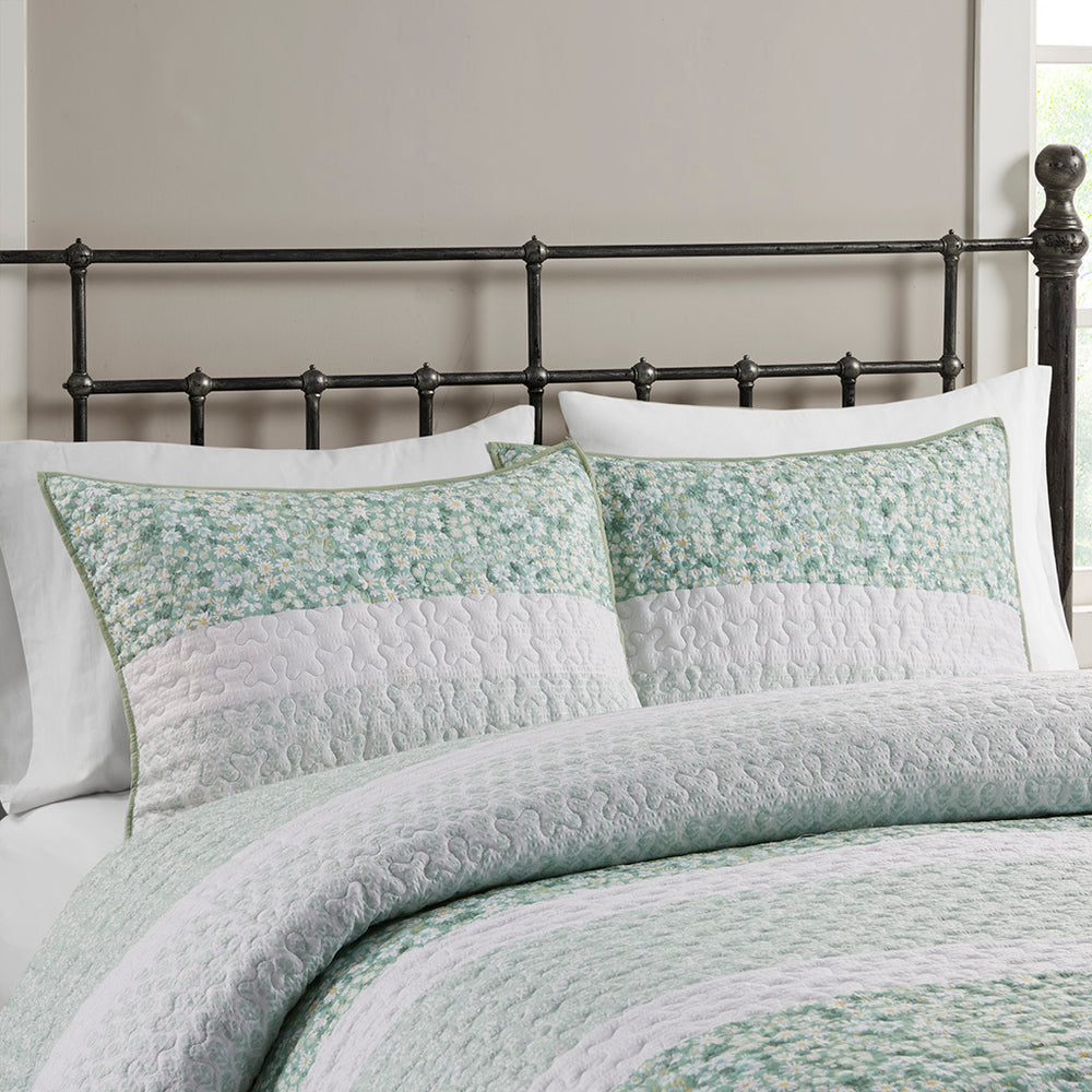 Full/Queen 4 Piece Seersucker Quilt Set with Throw Pillow Media 15