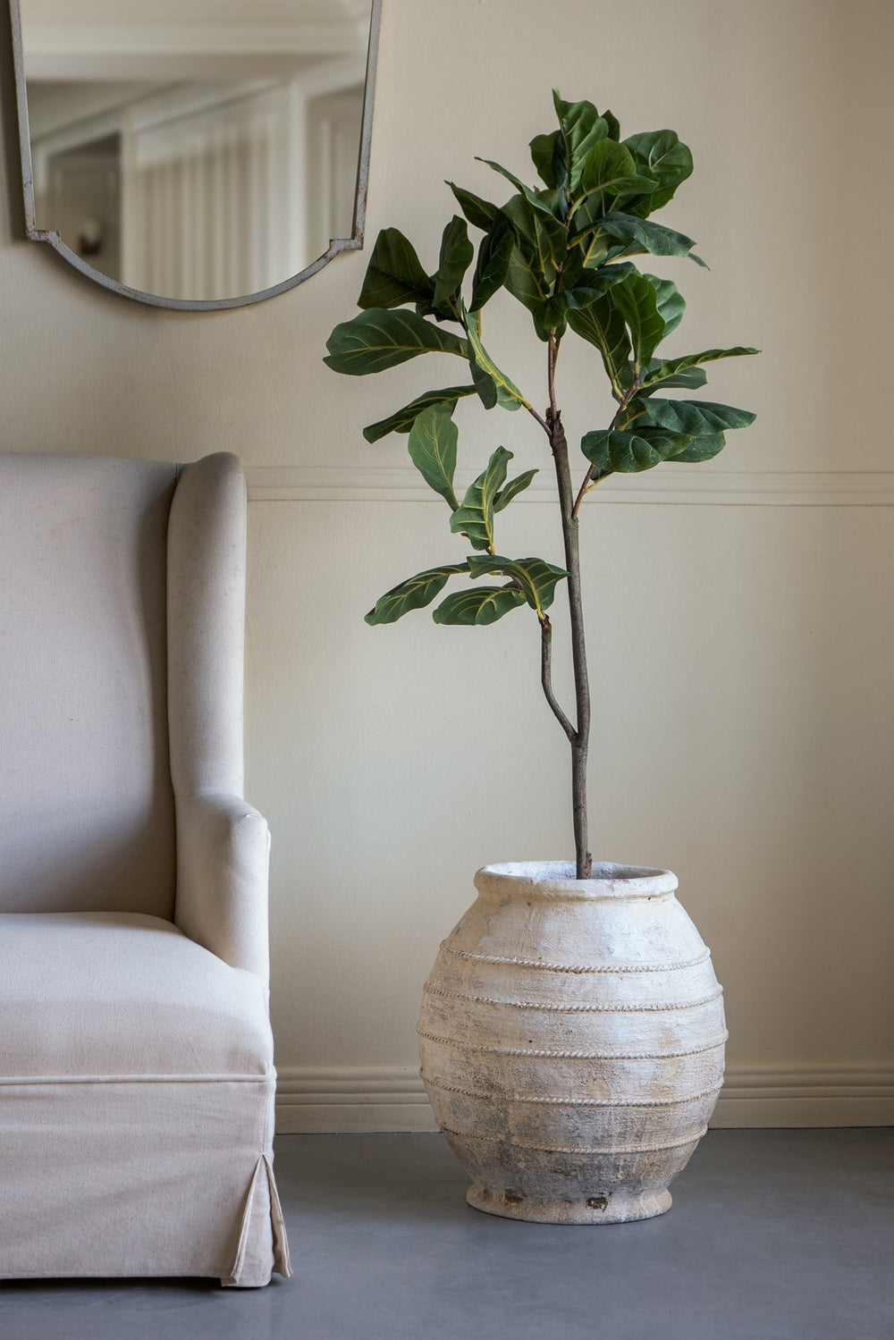 17.5x17.5x18.5' Round Magnesium Flower Pot with Weathered White Finish and Ridged Texture Media 1