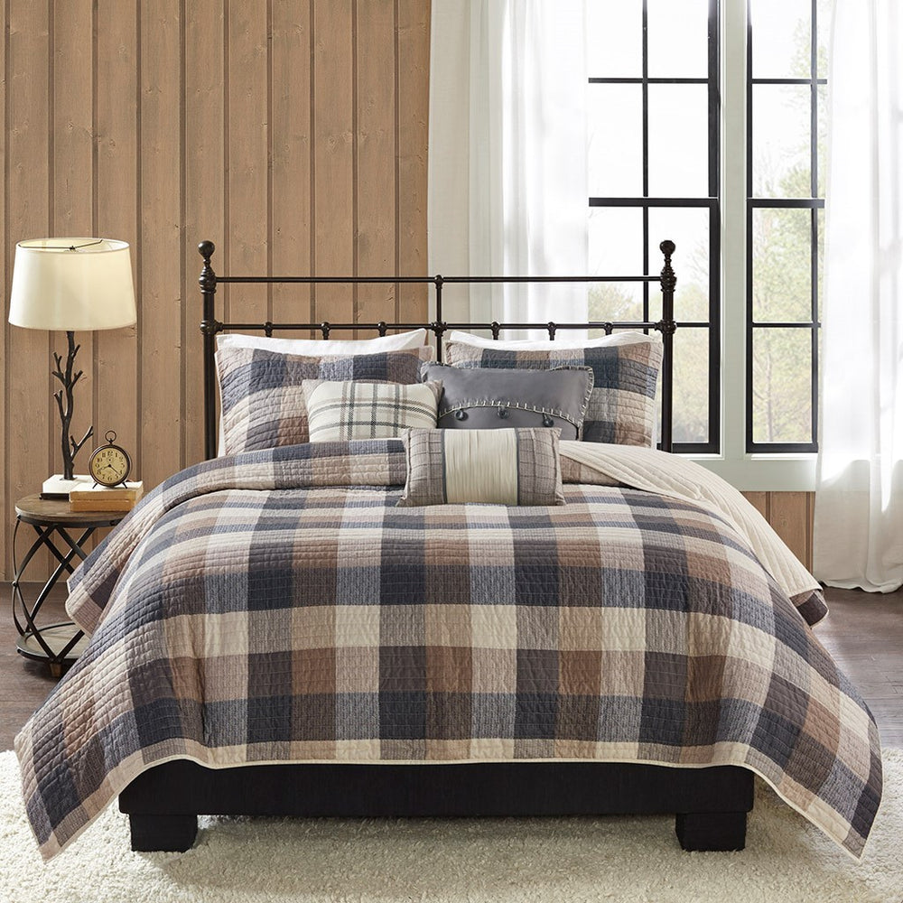 6 Piece Printed Herringbone Quilt Set with Throw Pillows Neutral King/Cal King Media 12
