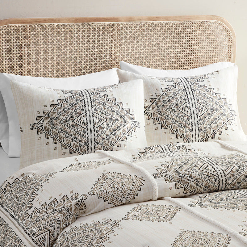 King/Cal King 4 Piece Printed Duvet Cover Set with Throw Pillow