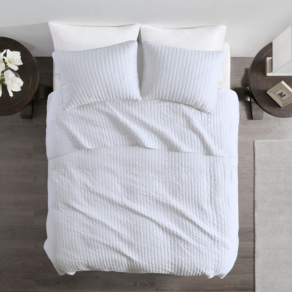 3 Piece Quilt Set White Full/Queen Media 3