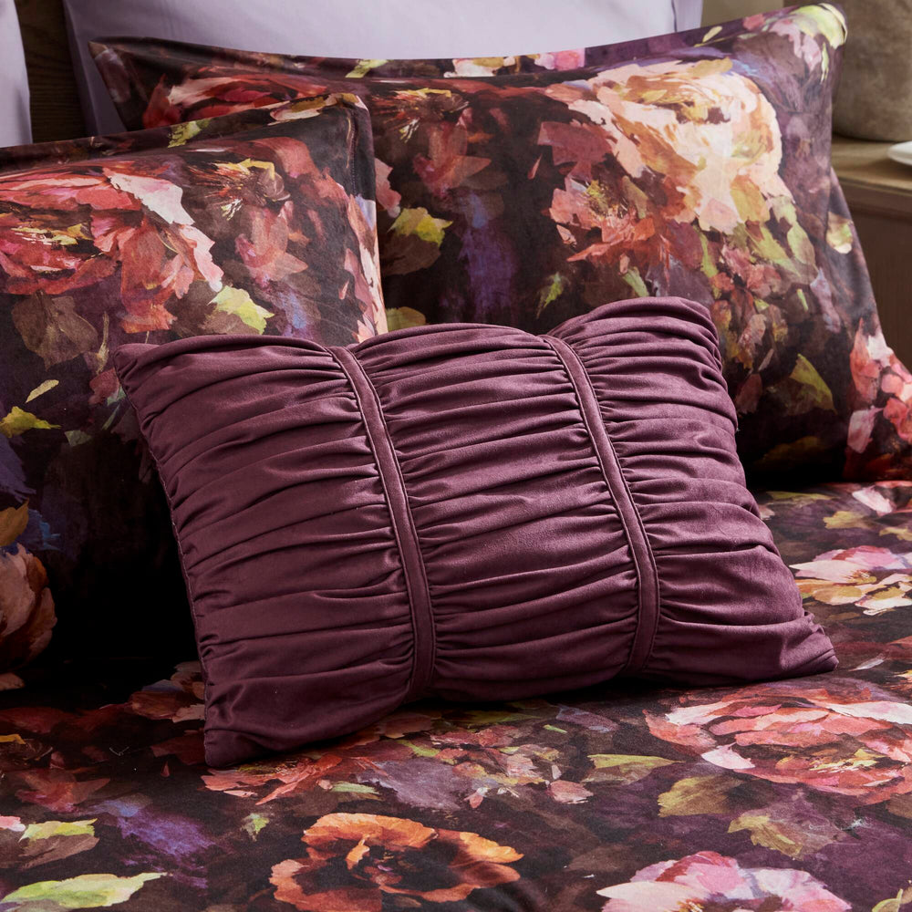 4-Piece Queen Velvet Comforter Set Media 14