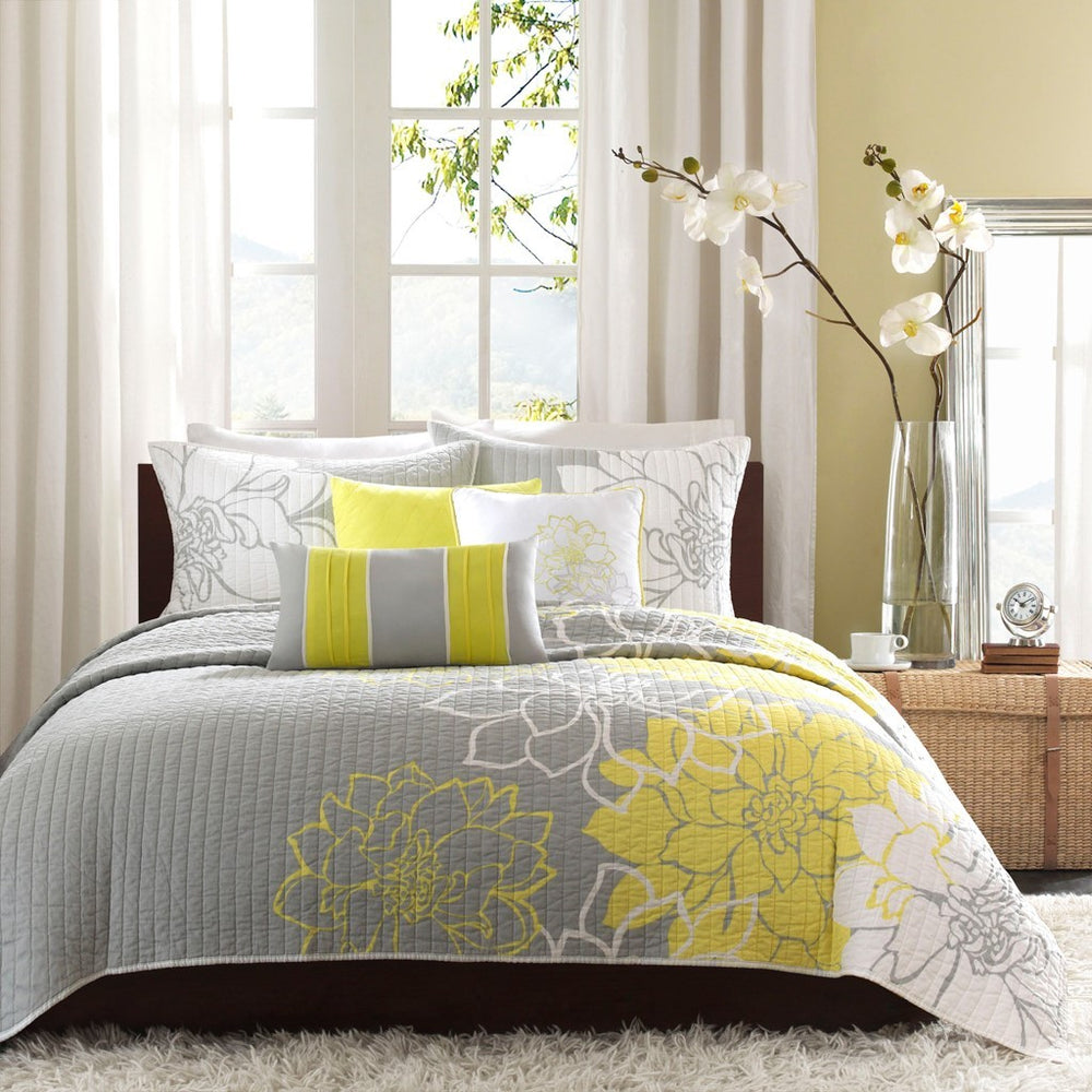 6 Piece Printed Cotton Quilt Set with Throw Pillows Taupe Grey/Yellow Full/Queen Media 1