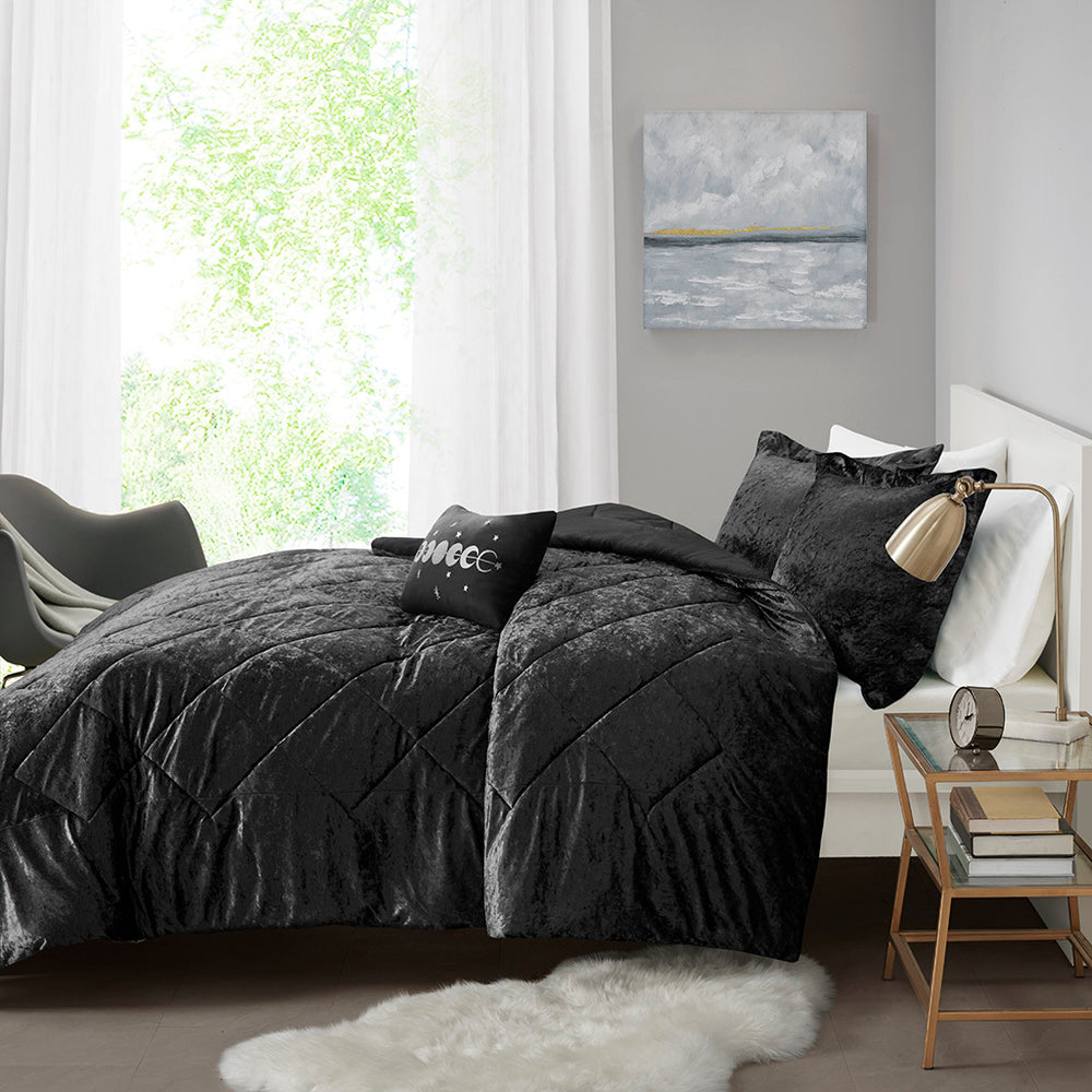 Twin/Twin XL Velvet Comforter Set with Throw Pillow Media 5