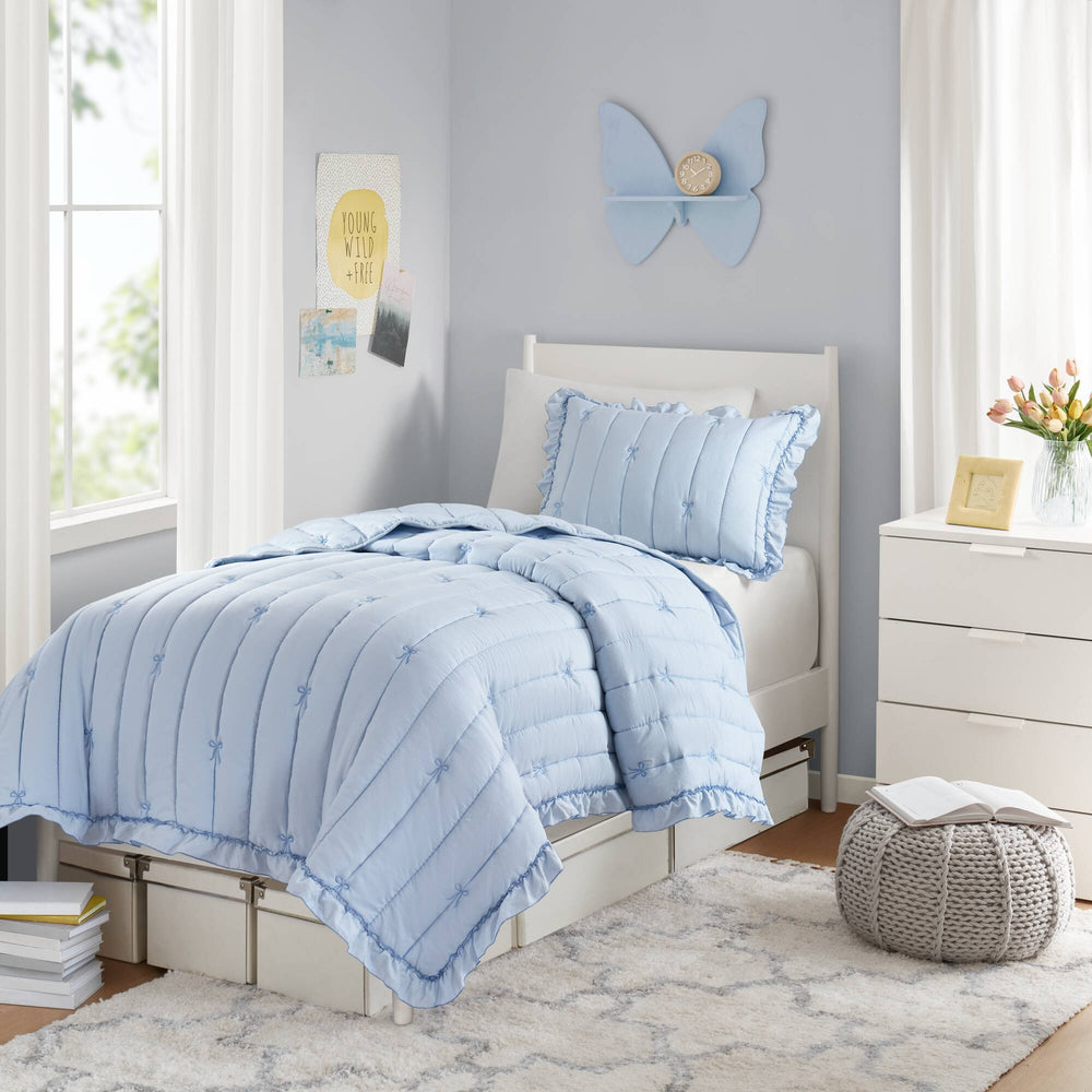 2- Piece Twin/Twin XL Quilt Mini Set Media 1