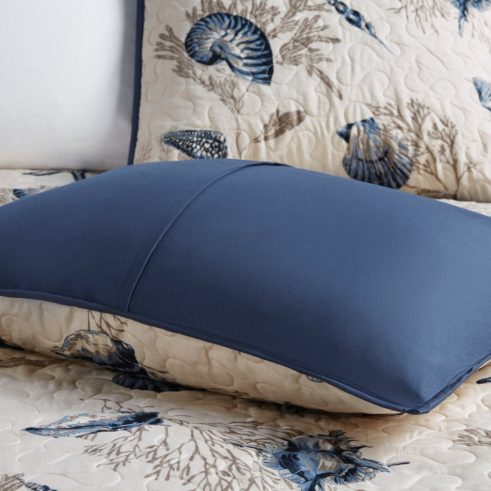 Brushed   Quilt Set with Throw Pillows Blue Full/Queen Media 8