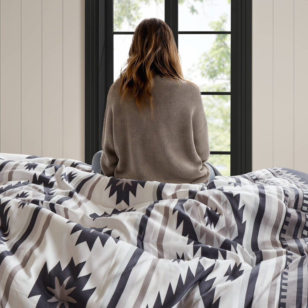 8- Piece King Comforter Set Media 13