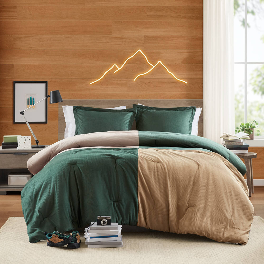 3 Pieces Full/Queen Comforter Set,Green Media 1