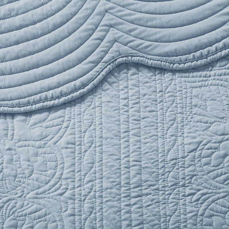 3 Piece Reversible Scalloped Edge Quilt Set Blue Full/Queen