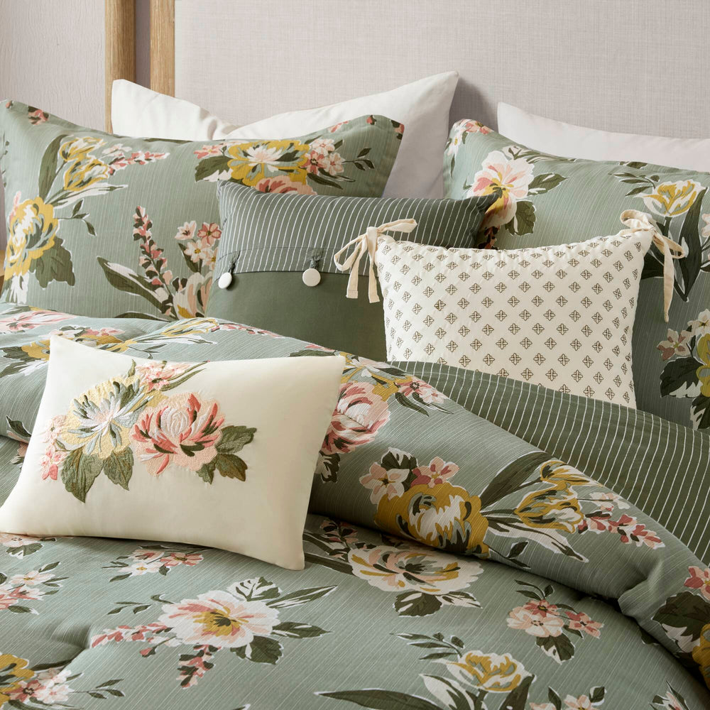 7-Piece Queen Vin  Floral Comforter Set, Green Media 19