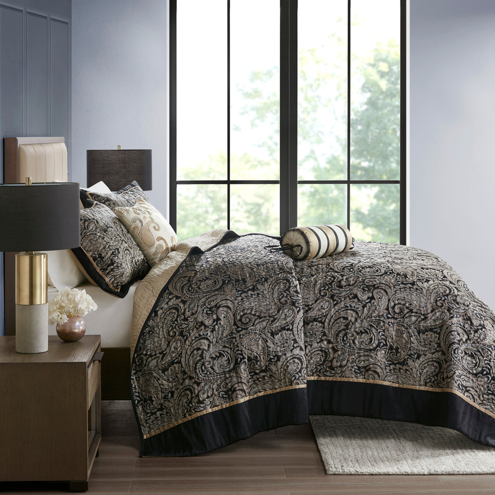 5 Piece Jacquard Bedspread Set with Throw Pillows Black King Media 12