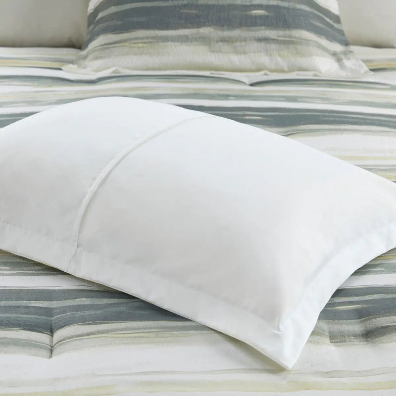 8 Piece Printed Seersucker Comforter and Quilt Set Collection