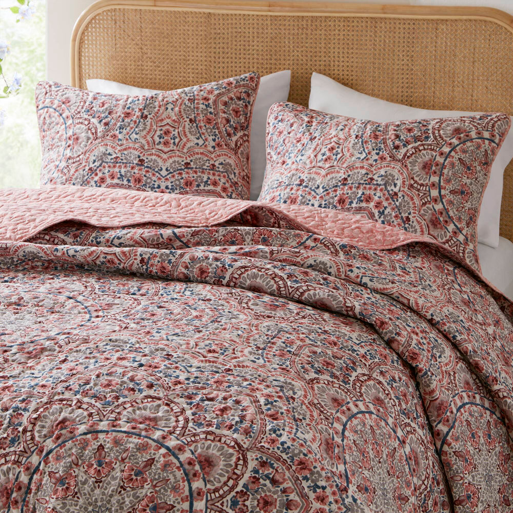 3-Piece King Boho Floral Reversible Quilt Media 21