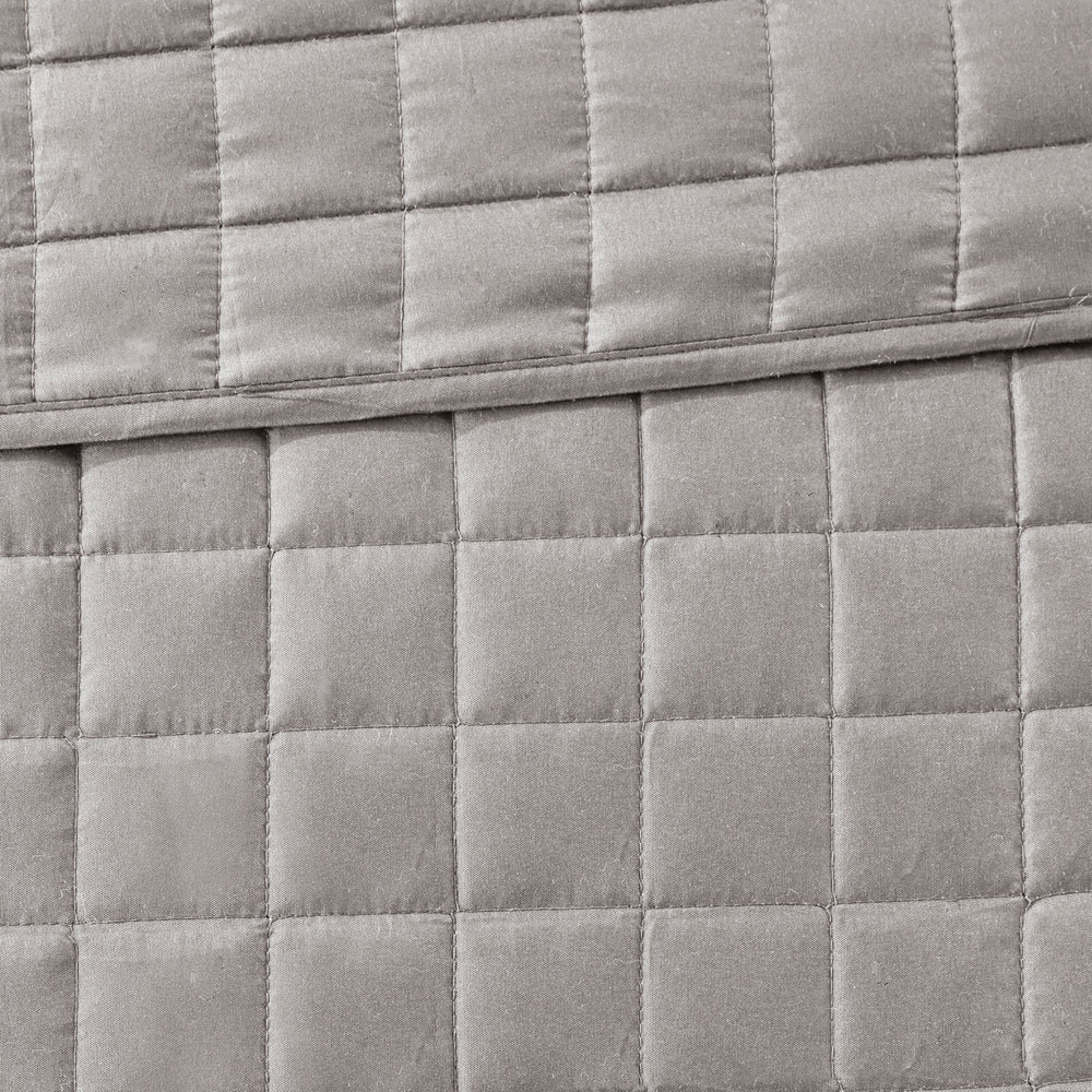 8 Piece Comforter and Quilt Set Collection Grey King/Cal King Media 8
