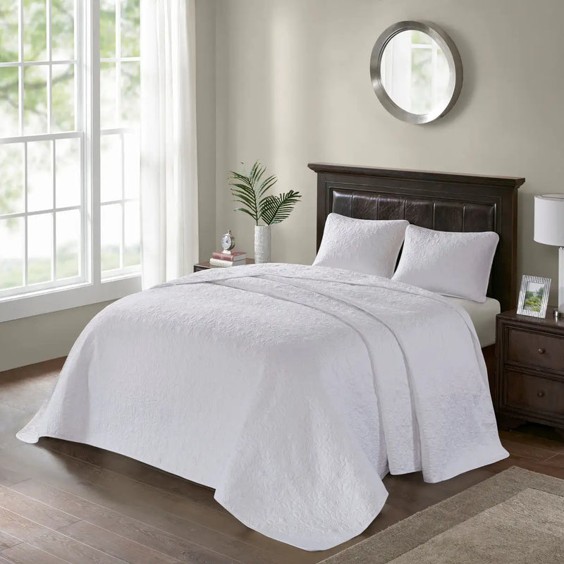 Reversible Quilt and Bedspread Set