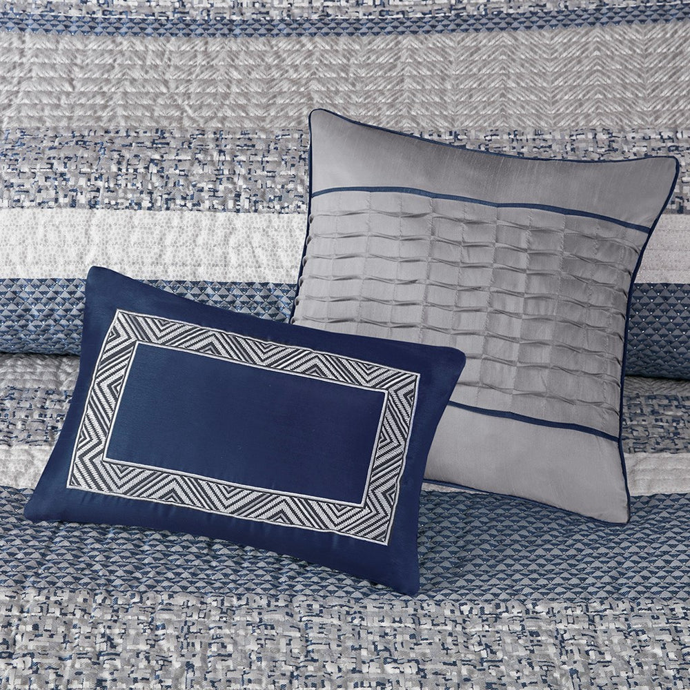 6 Piece Reversible Jacquard Quilt Set with Throw Pillows Navy King/Cal King Media 14