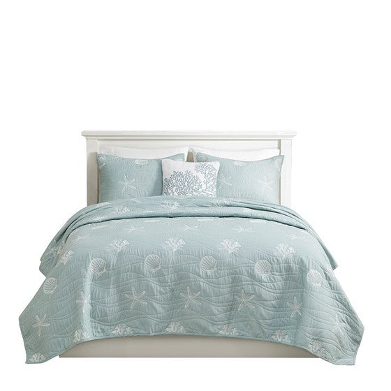 4 Piece Cotton Reversible Embroidered Quilt Set with Throw Pillow Aqua Full/Queen Media 1