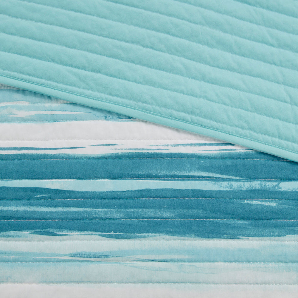 6 Piece Printed Quilt Set with Throw Pillows Aqua Full/Queen Media 7