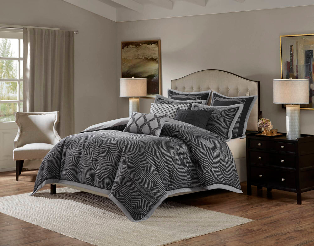 8 Pieces Queen Comforter Set,Black Multi Media 1