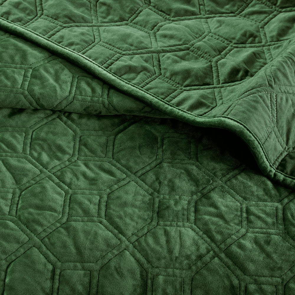 3 Piece Velvet Quilt Set Green Full/Queen Media 2