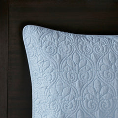Reversible Quilt and Bedspread Set perspective
